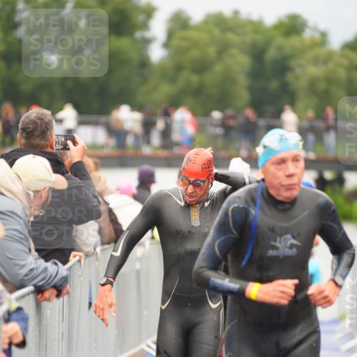 30.08.2026 - Elbe Triathlon Hamburg LAZAROV Photography http://msf.ph/oto/10037120 30.08.2026 09:12:03 Schwimmen 546, 587, 602, 648, 655, 658, 664, 666, 788 meine-sportfotos.de