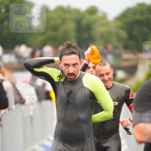 30.08.2026 - Elbe Triathlon Hamburg LAZAROV Photography http://msf.ph/oto/10037141 30.08.2026 09:12:08 Schwimmen 546, 587, 602, 648, 650, 658, 664, 666, 788 meine-sportfotos.de