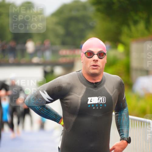 30.08.2026 - Elbe Triathlon Hamburg LAZAROV Photography http://msf.ph/oto/10037153 30.08.2026 09:12:10 Schwimmen 546, 587, 602, 648, 650, 658, 664, 666, 788 meine-sportfotos.de