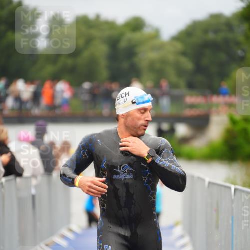 30.08.2026 - Elbe Triathlon Hamburg LAZAROV Photography http://msf.ph/oto/10037172 30.08.2026 09:12:17 Schwimmen 587, 602, 648, 650, 658, 664, 666, 716, 735 meine-sportfotos.de