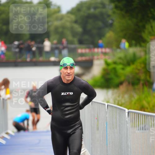 30.08.2026 - Elbe Triathlon Hamburg LAZAROV Photography http://msf.ph/oto/10037194 30.08.2026 09:12:21 Schwimmen 602, 650, 658, 666, 716, 735 meine-sportfotos.de