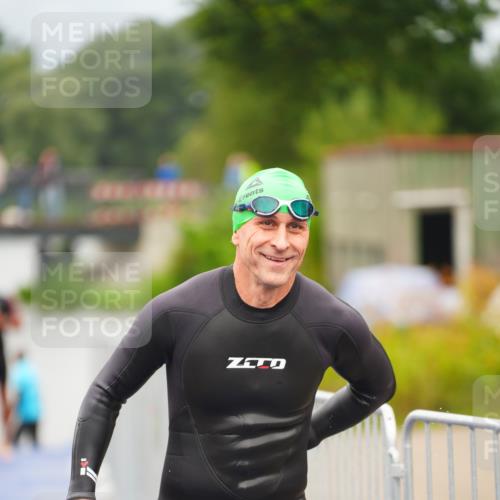 30.08.2026 - Elbe Triathlon Hamburg LAZAROV Photography http://msf.ph/oto/10037203 30.08.2026 09:12:22 Schwimmen 650, 658, 666, 716, 735 meine-sportfotos.de