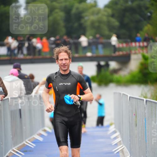 30.08.2026 - Elbe Triathlon Hamburg LAZAROV Photography http://msf.ph/oto/10037299 30.08.2026 09:13:02 Schwimmen 736, 754, 783 meine-sportfotos.de