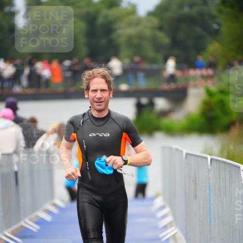 30.08.2026 - Elbe Triathlon Hamburg LAZAROV Photography http://msf.ph/oto/10037301 30.08.2026 09:13:02 Schwimmen 736, 754, 783 meine-sportfotos.de