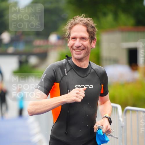 30.08.2026 - Elbe Triathlon Hamburg LAZAROV Photography http://msf.ph/oto/10037317 30.08.2026 09:13:04 Schwimmen 736, 754, 783 meine-sportfotos.de