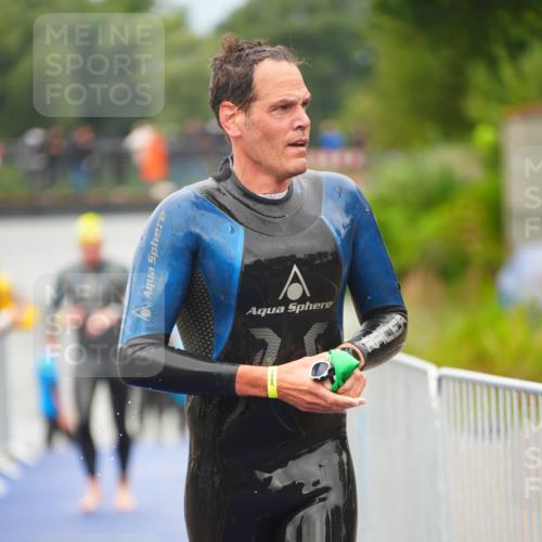 30.08.2026 - Elbe Triathlon Hamburg LAZAROV Photography http://msf.ph/oto/10037336 30.08.2026 09:13:10 Schwimmen 680, 736, 754 meine-sportfotos.de