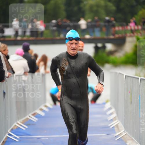 30.08.2026 - Elbe Triathlon Hamburg LAZAROV Photography http://msf.ph/oto/10037372 30.08.2026 09:13:28 Schwimmen 673, 680, 686, 766 meine-sportfotos.de