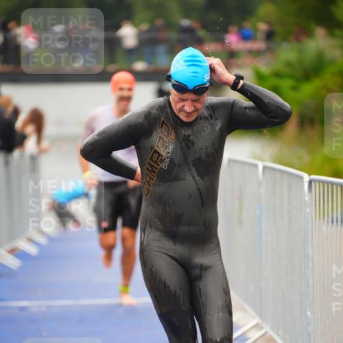 30.08.2026 - Elbe Triathlon Hamburg LAZAROV Photography http://msf.ph/oto/10037380 30.08.2026 09:13:29 Schwimmen 673, 680, 686, 766 meine-sportfotos.de