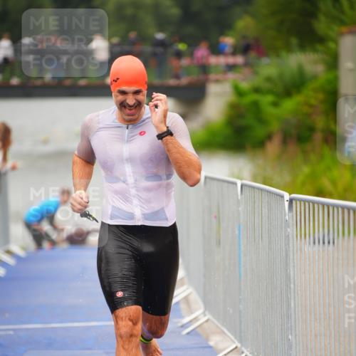 30.08.2026 - Elbe Triathlon Hamburg LAZAROV Photography http://msf.ph/oto/10037394 30.08.2026 09:13:31 Schwimmen 673, 686, 766 meine-sportfotos.de