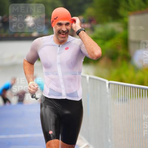 30.08.2026 - Elbe Triathlon Hamburg LAZAROV Photography http://msf.ph/oto/10037405 30.08.2026 09:13:31 Schwimmen 673, 686, 766 meine-sportfotos.de