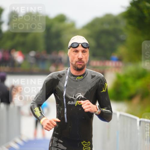 30.08.2026 - Elbe Triathlon Hamburg LAZAROV Photography http://msf.ph/oto/10037432 30.08.2026 09:13:55 Schwimmen 510, 711 meine-sportfotos.de