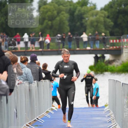 30.08.2026 - Elbe Triathlon Hamburg LAZAROV Photography http://msf.ph/oto/10037445 30.08.2026 09:14:23 Schwimmen 726 meine-sportfotos.de