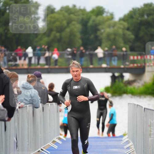 30.08.2026 - Elbe Triathlon Hamburg LAZAROV Photography http://msf.ph/oto/10037453 30.08.2026 09:14:24 Schwimmen 726 meine-sportfotos.de