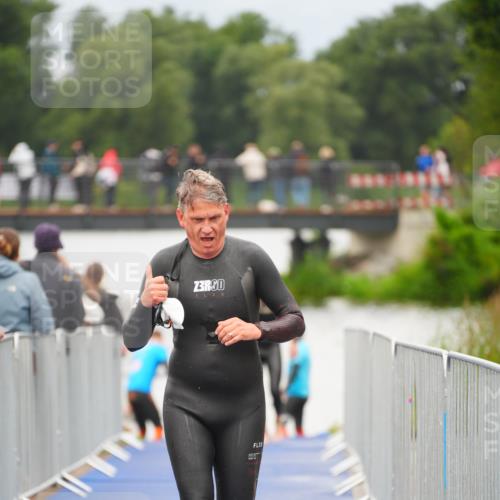 30.08.2026 - Elbe Triathlon Hamburg LAZAROV Photography http://msf.ph/oto/10037463 30.08.2026 09:14:26 Schwimmen 726 meine-sportfotos.de