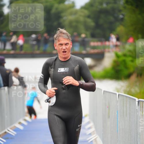 30.08.2026 - Elbe Triathlon Hamburg LAZAROV Photography http://msf.ph/oto/10037474 30.08.2026 09:14:26 Schwimmen 726 meine-sportfotos.de