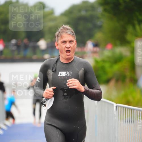 30.08.2026 - Elbe Triathlon Hamburg LAZAROV Photography http://msf.ph/oto/10037483 30.08.2026 09:14:27 Schwimmen 726 meine-sportfotos.de