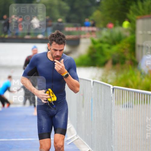 30.08.2026 - Elbe Triathlon Hamburg LAZAROV Photography http://msf.ph/oto/10037587 30.08.2026 09:14:55 Schwimmen 659, 694 meine-sportfotos.de