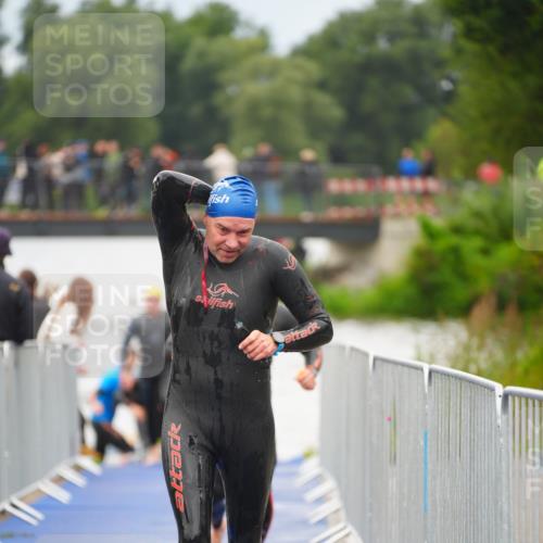 30.08.2026 - Elbe Triathlon Hamburg LAZAROV Photography http://msf.ph/oto/10037604 30.08.2026 09:15:00 Schwimmen 659, 662, 734 meine-sportfotos.de