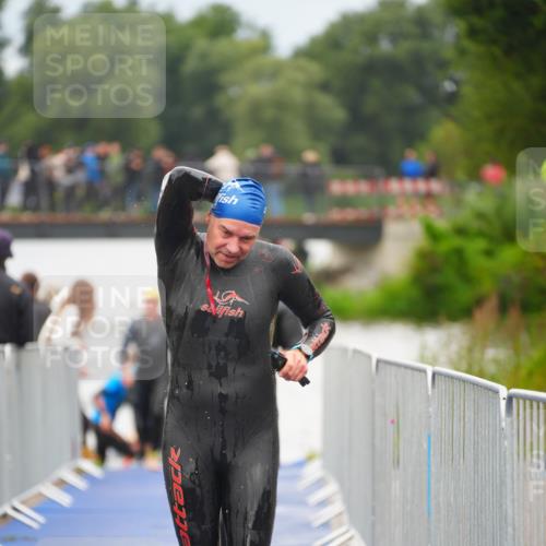 30.08.2026 - Elbe Triathlon Hamburg LAZAROV Photography http://msf.ph/oto/10037606 30.08.2026 09:15:00 Schwimmen 659, 662, 734 meine-sportfotos.de