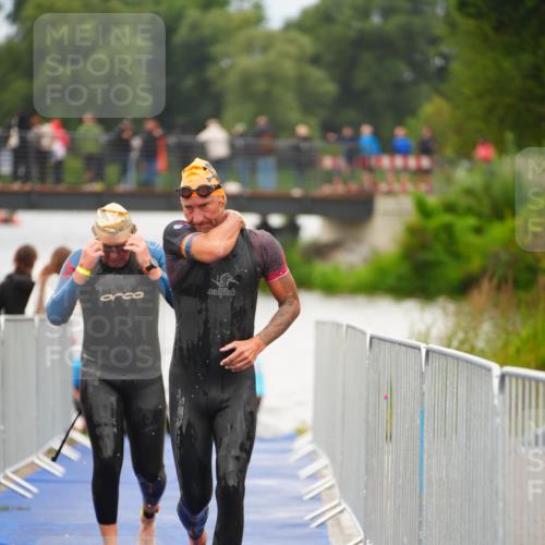 30.08.2026 - Elbe Triathlon Hamburg LAZAROV Photography http://msf.ph/oto/10037686 30.08.2026 09:15:19 Schwimmen 669, 720, 785, 786 meine-sportfotos.de