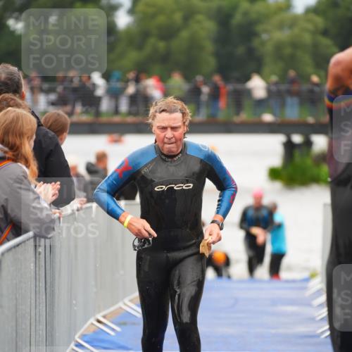 30.08.2026 - Elbe Triathlon Hamburg LAZAROV Photography http://msf.ph/oto/10037697 30.08.2026 09:15:21 Schwimmen 669, 720, 785, 786 meine-sportfotos.de