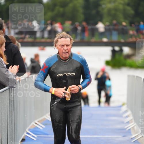 30.08.2026 - Elbe Triathlon Hamburg LAZAROV Photography http://msf.ph/oto/10037706 30.08.2026 09:15:21 Schwimmen 669, 720, 785, 786 meine-sportfotos.de