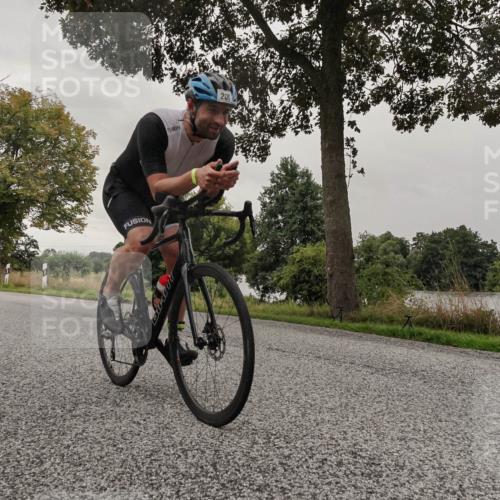 30.08.2026 - Elbe Triathlon Hamburg Michael Burmester http://msf.ph/oto/10039787 30.08.2026 08:48:50 Radfahren 208 meine-sportfotos.de