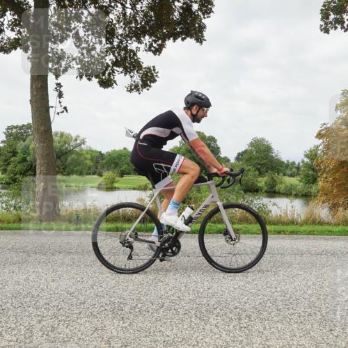 30.08.2026 - Elbe Triathlon Hamburg Michael Burmester http://msf.ph/oto/10040167 30.08.2026 10:50:34 Radfahren 999, 1044, 1069, 1255, 1266, 1269, 1319 meine-sportfotos.de