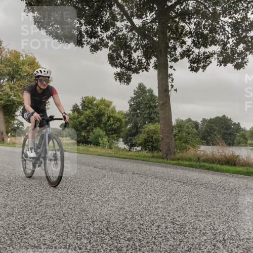 30.08.2026 - Elbe Triathlon Hamburg Michael Burmester http://msf.ph/oto/10040283 30.08.2026 08:57:27 Radfahren 335 meine-sportfotos.de