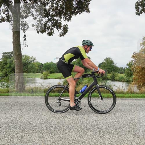 30.08.2026 - Elbe Triathlon Hamburg Michael Burmester http://msf.ph/oto/10040400 30.08.2026 10:52:29 Radfahren 1068, 1268, 1300 meine-sportfotos.de