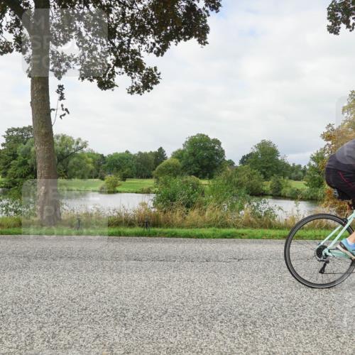 30.08.2026 - Elbe Triathlon Hamburg Michael Burmester http://msf.ph/oto/10040738 30.08.2026 10:56:41 Radfahren 900, 1065, 1233, 1276, 1304 meine-sportfotos.de