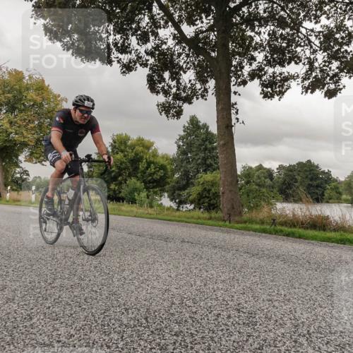 30.08.2026 - Elbe Triathlon Hamburg Michael Burmester http://msf.ph/oto/10040780 30.08.2026 09:00:54 Radfahren 297, 343, 384 meine-sportfotos.de