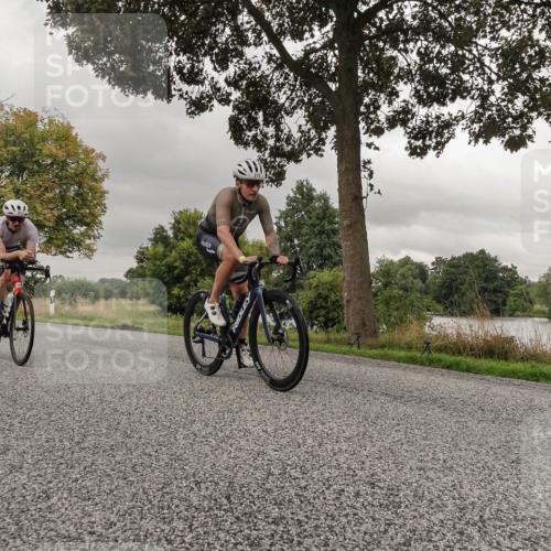 30.08.2026 - Elbe Triathlon Hamburg Michael Burmester http://msf.ph/oto/10040809 30.08.2026 09:01:09 Radfahren 215, 317 meine-sportfotos.de