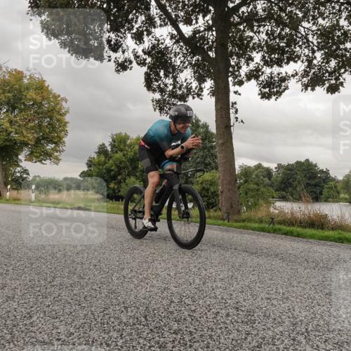 30.08.2026 - Elbe Triathlon Hamburg Michael Burmester http://msf.ph/oto/10040907 30.08.2026 09:01:44 Radfahren 211, 376, 379, 386 meine-sportfotos.de