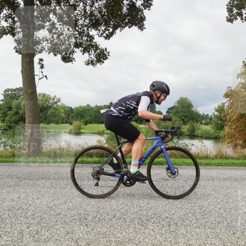 30.08.2026 - Elbe Triathlon Hamburg Michael Burmester http://msf.ph/oto/10040924 30.08.2026 10:59:18 Radfahren 1217, 1291, 1384 meine-sportfotos.de