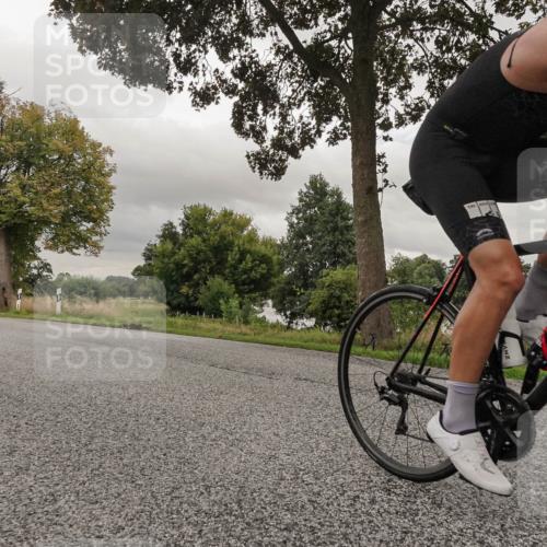 30.08.2026 - Elbe Triathlon Hamburg Michael Burmester http://msf.ph/oto/10040987 30.08.2026 09:02:27 Radfahren 180, 194, 195, 205 meine-sportfotos.de