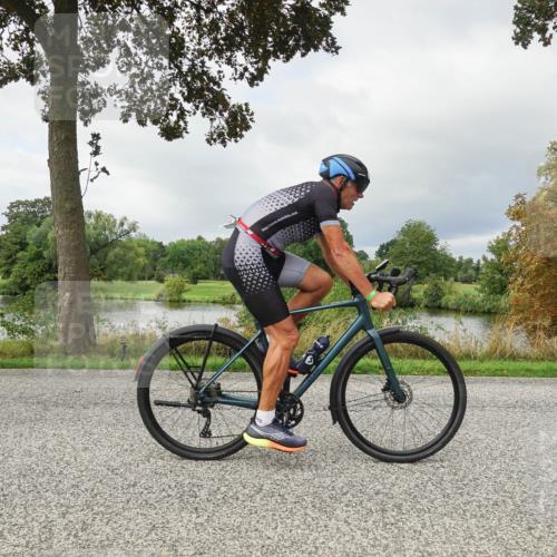 30.08.2026 - Elbe Triathlon Hamburg Michael Burmester http://msf.ph/oto/10041127 30.08.2026 11:01:32 Radfahren 941, 1367 meine-sportfotos.de