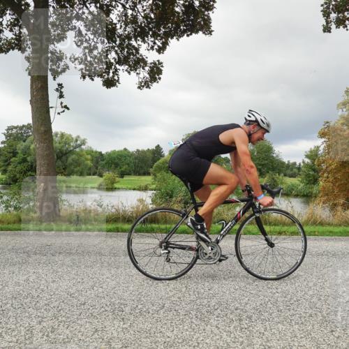 30.08.2026 - Elbe Triathlon Hamburg Michael Burmester http://msf.ph/oto/10041296 30.08.2026 11:04:08 Radfahren 1313, 1318, 1334 meine-sportfotos.de