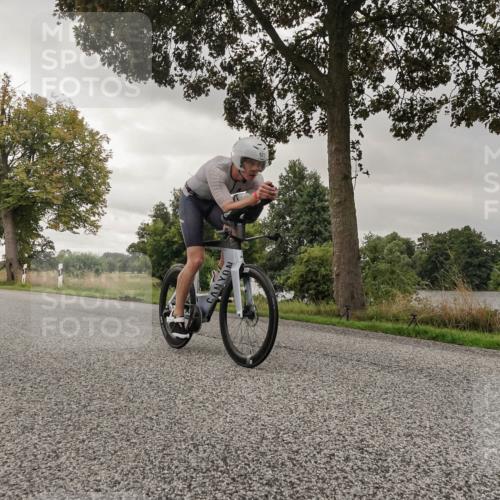 30.08.2026 - Elbe Triathlon Hamburg Michael Burmester http://msf.ph/oto/10041394 30.08.2026 09:06:08 Radfahren 197, 272, 527 meine-sportfotos.de