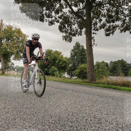 30.08.2026 - Elbe Triathlon Hamburg Michael Burmester http://msf.ph/oto/10041469 30.08.2026 09:06:32 Radfahren 320 meine-sportfotos.de