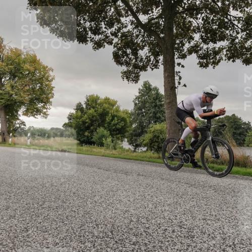 30.08.2026 - Elbe Triathlon Hamburg Michael Burmester http://msf.ph/oto/10041580 30.08.2026 09:08:04 Radfahren 188, 216, 398, 458 meine-sportfotos.de