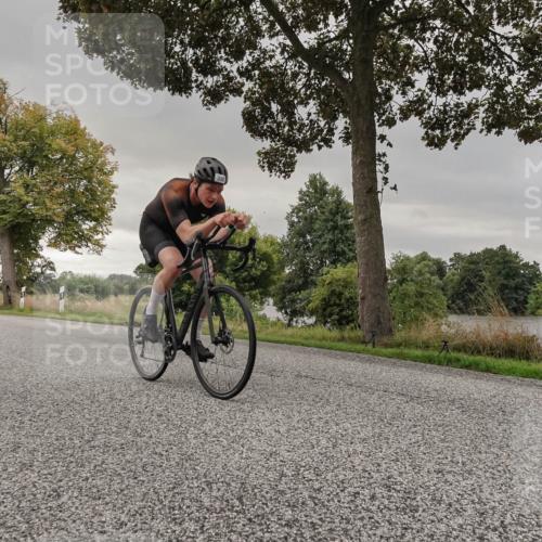 30.08.2026 - Elbe Triathlon Hamburg Michael Burmester http://msf.ph/oto/10041588 30.08.2026 09:08:11 Radfahren 398 meine-sportfotos.de