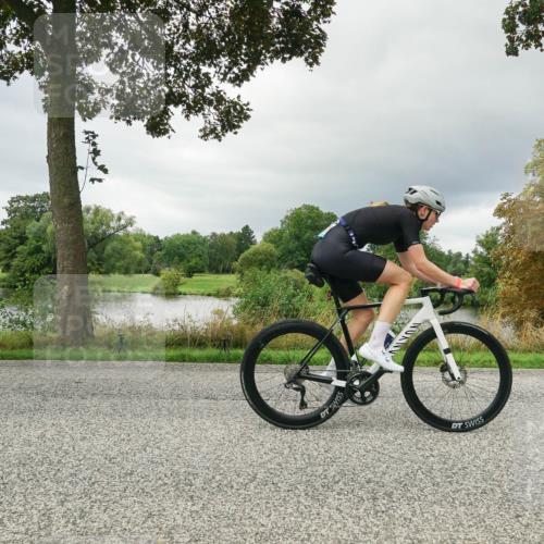 30.08.2026 - Elbe Triathlon Hamburg Michael Burmester http://msf.ph/oto/10041616 30.08.2026 11:07:44 Radfahren 985, 1300, 1354, 1364, 1386, 1435, 1438, 1578 meine-sportfotos.de