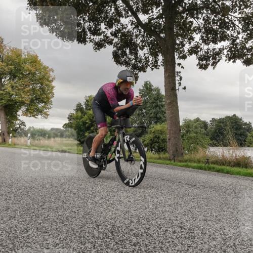 30.08.2026 - Elbe Triathlon Hamburg Michael Burmester http://msf.ph/oto/10041829 30.08.2026 09:10:19 Radfahren 227, 301, 313 meine-sportfotos.de