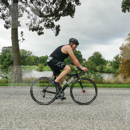 30.08.2026 - Elbe Triathlon Hamburg Michael Burmester http://msf.ph/oto/10041850 30.08.2026 11:11:23 Radfahren 1350 meine-sportfotos.de