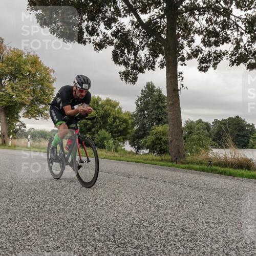30.08.2026 - Elbe Triathlon Hamburg Michael Burmester http://msf.ph/oto/10042024 30.08.2026 09:11:28 Radfahren 230, 255 meine-sportfotos.de