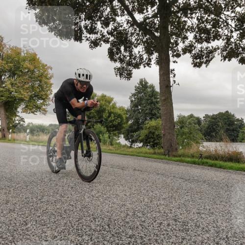 30.08.2026 - Elbe Triathlon Hamburg Michael Burmester http://msf.ph/oto/10042040 30.08.2026 09:11:41 Radfahren 270, 328 meine-sportfotos.de