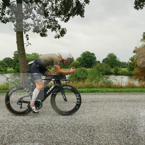 30.08.2026 - Elbe Triathlon Hamburg Michael Burmester http://msf.ph/oto/10042241 30.08.2026 08:45:31 Radfahren 222 meine-sportfotos.de