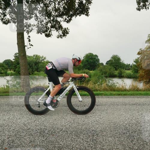 30.08.2026 - Elbe Triathlon Hamburg Michael Burmester http://msf.ph/oto/10042281 30.08.2026 08:46:49 Radfahren 183 meine-sportfotos.de