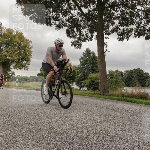 30.08.2026 - Elbe Triathlon Hamburg Michael Burmester http://msf.ph/oto/10042354 30.08.2026 09:13:22 Radfahren 229, 238, 245, 248, 318, 346, 385, 689 meine-sportfotos.de
